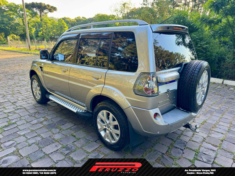 PAJERO TR4 2.0 4X4 AT 